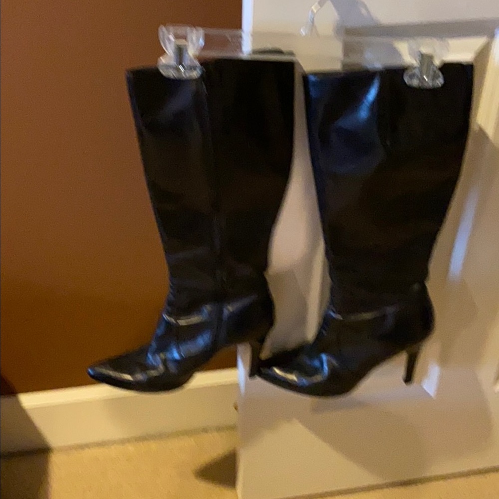 Zip up leather boots